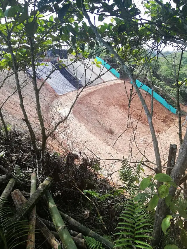 Estabilización de talud y estudio geotécnico de suelos en Caicedo, Colombia